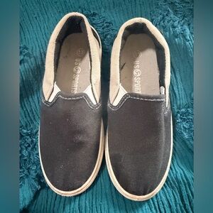 US Sports Kids Black Canvas Slip-On Sneakers with Cream Trim
